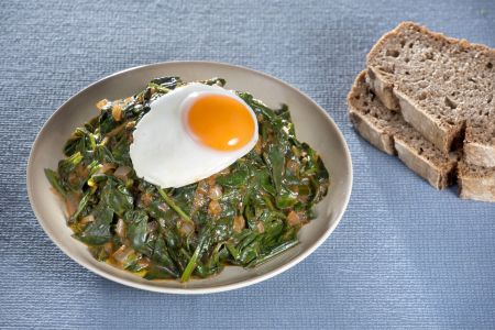 Γρήγορα τσιγαριαστά με  αβγά τηγανητά