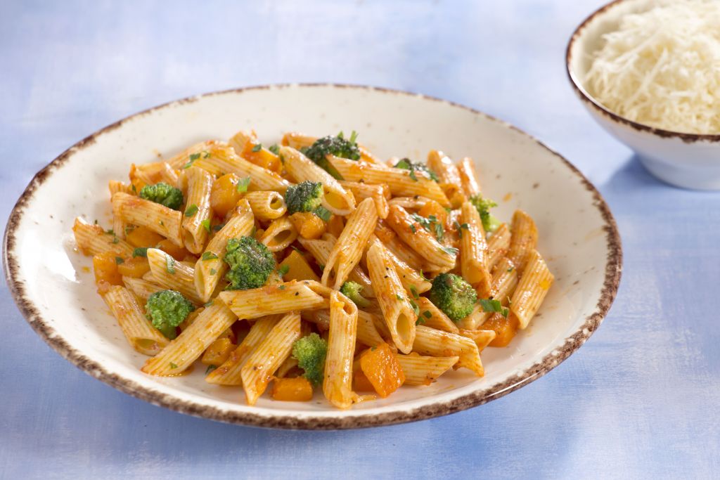 Πένες με κολοκύθα και μπρόκολο