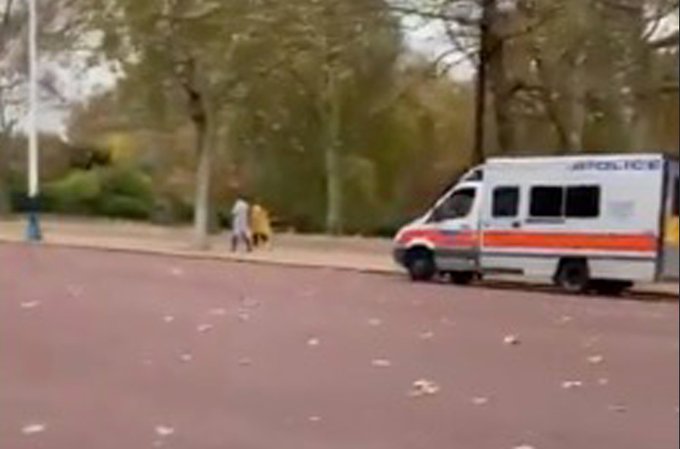 Βρετανία – Μπάκιγχαμ : Ύποπτο αυτοκίνητο έξω από το παλάτι