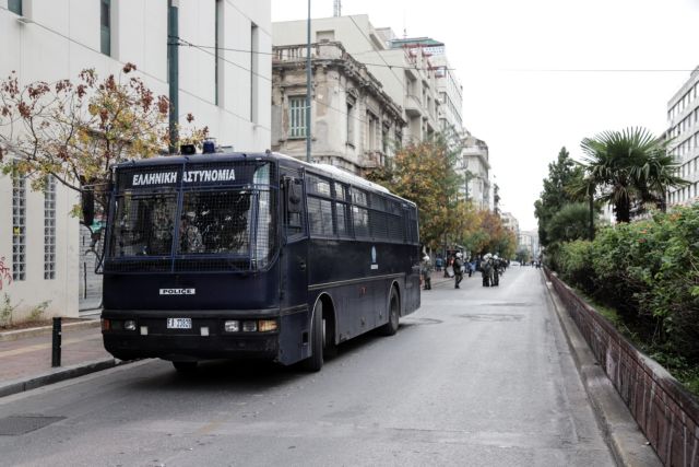 Πορεία αντιεξουσιαστών στο κέντρο της Αθήνας