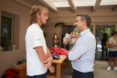 Στον ημιτελικό Τσιτσιπά – Φέντερερ ο Μητσοτάκης