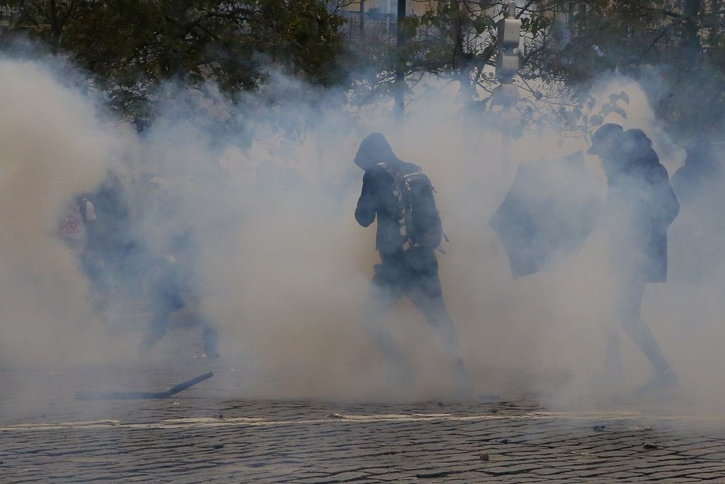 Κίτρινα γιλέκα : Πάνω από 120 συλλήψεις στα επεισόδια του Σαββάτου