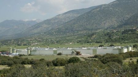 Φωκίδα : Κρατούμενος απέδρασε από τις φυλακές Μαλανδρινού