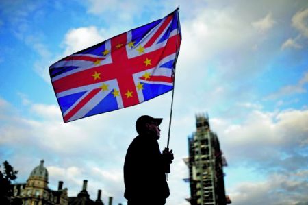 Μπόρις Τζόνσον : Ισότιμη μεταχείριση πολιτών της ΕΕ και λοιπών μεταναστών μετά το Brexit