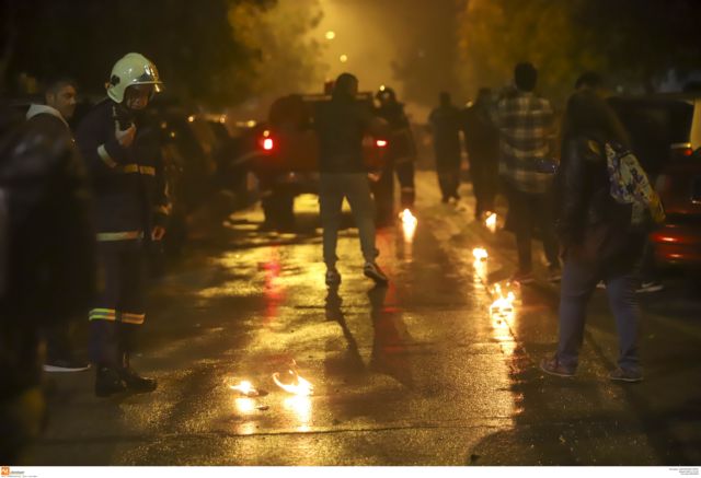 Δημοσιογράφος δέχθηκε επίθεση από άνδρες των ΜΑΤ στα Εξάρχεια | tovima.gr