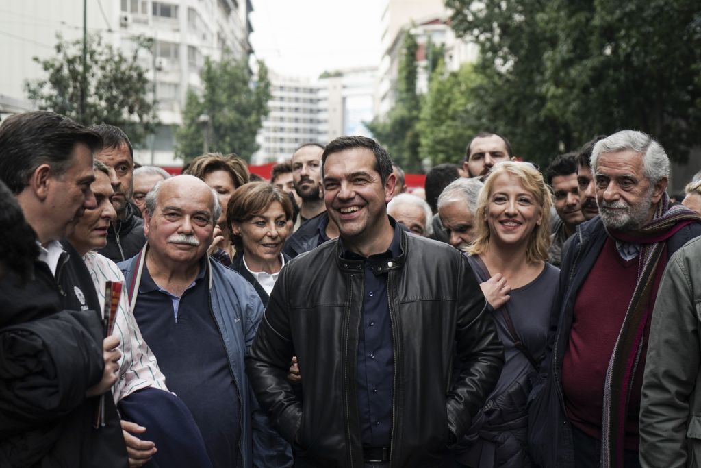 ΝΔ για τη συμμετοχή Τσίπρα στην πορεία: «Πήγε, είδε, έφυγε»