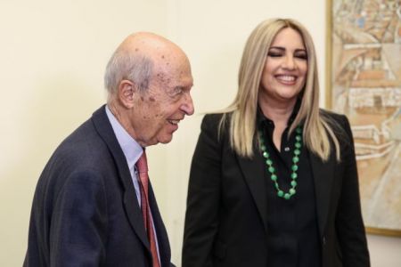 Επικοινωνία Γεννηματά – Σημίτη με φόντο το συνέδριο του ΠαΣοΚ