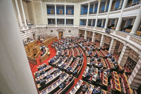 Αναθεώρηση : Πώς ναυάγησε το σόου του ΣΥΡΙΖΑ με το Σύνταγμα