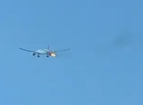 Λος Άντζελες: Αναγκαστική προσγείωση μετά από φωτιά σε κινητήρα αεροσκάφους