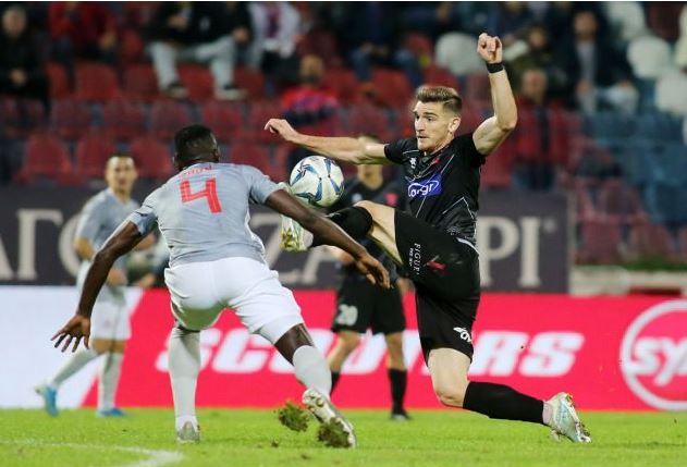 «Αυτοκτόνησε» στη Νέα Σμύρνη ο Ολυμπιακός, 1-1 με Πανιώνιο