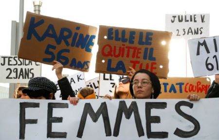 Κινητοποίηση κατά της βίας των γυναικών στις Βρυξέλλες – 10.000 άνθρωποι στους δρόμους