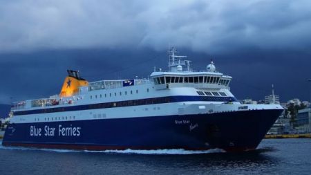 Blue Star Naxos: Κατέπλευσε στο λιμάνι της Νάξου με εισροή υδάτων