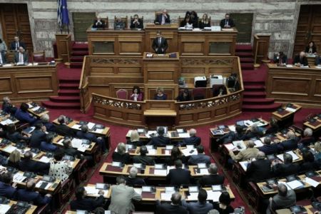 Συνταγματική Αναθεώρηση: Σε εξέλιξη η ψηφοφορία για τον νέο Σύνταγμα