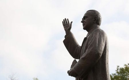 Κωνσταντίνος Καραμανλής: «Φόρο τιμής στον μεγάλο Μακεδόνα ηγέτη και πολιτικό»