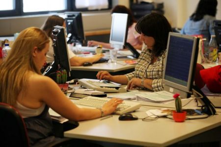 7.225 θέσεις για μετατάξεις και στο βάθος προσλήψεις