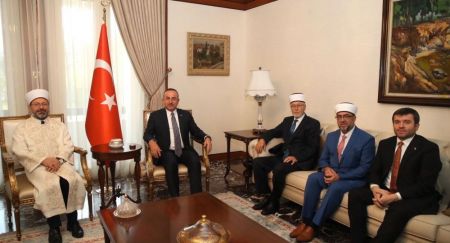 Τσαβούσογλου: Θα προστατεύουμε την τουρκική μειονότητα στην Ελλάδα