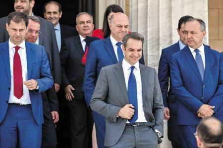 Το μοντέλο διακυβέρνησης, τα στοιχήματα και οι ευθύνες