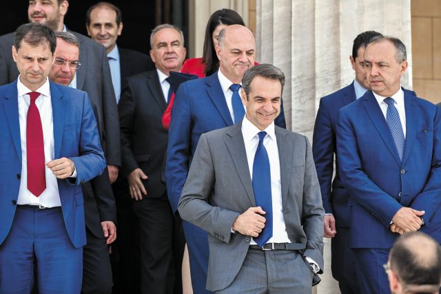 Το μοντέλο διακυβέρνησης, τα στοιχήματα και οι ευθύνες