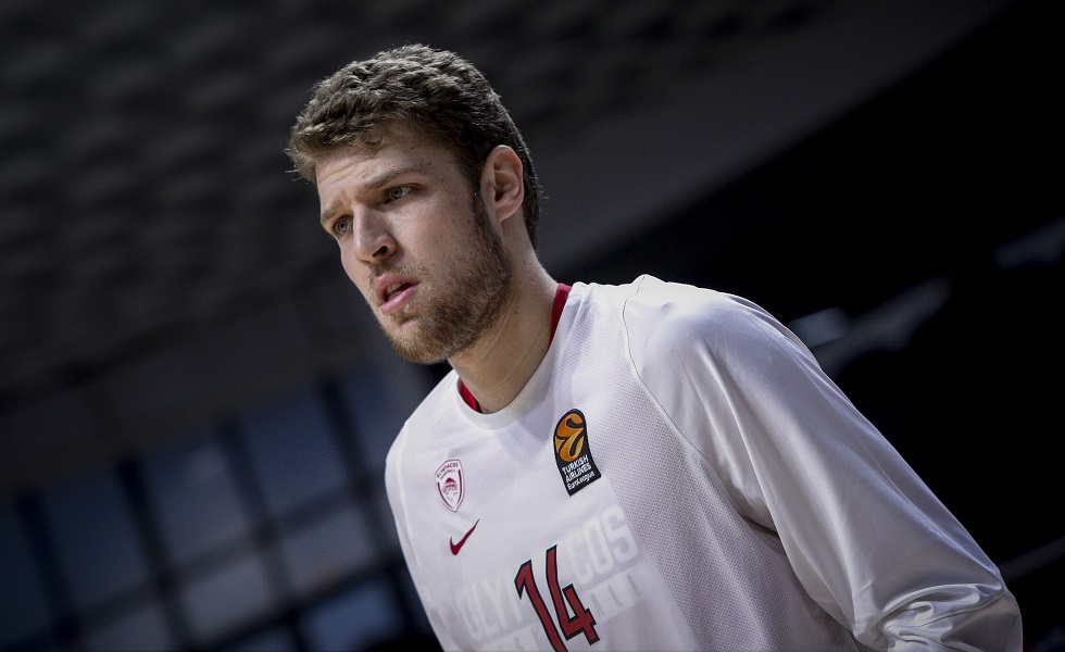 Βεζένκοφ: Δεν πρέπει να κάνουμε βήμα προς τα πίσω