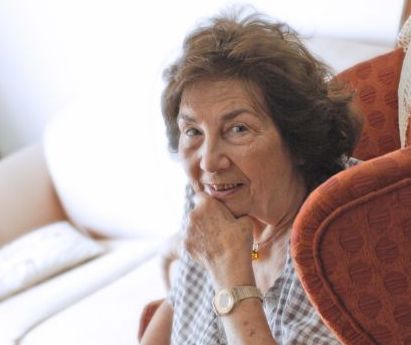 Αλκη Ζέη : «Αυτά τα παιδιά που πετάνε τις μολότοφ τα λυπάμαι»