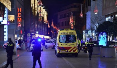 Επίθεση με μαχαίρι στη Χάγη: Αναφορές για πολλούς τραυματίες