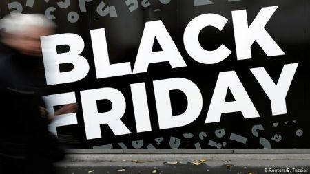 Γάλλοι ακτιβιστές εναντίον «Black Friday»