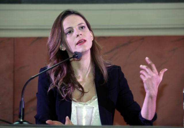 Αχτσιόγλου : Να ακυρωθούν οι απολύσεις «ενοικιαζόμενων» εργαζομένων