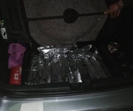 Στα χέρια της ΕΛ.ΑΣ. σπείρα που διακινούσε ναρκωτικά σε περιοχές της Αττικής