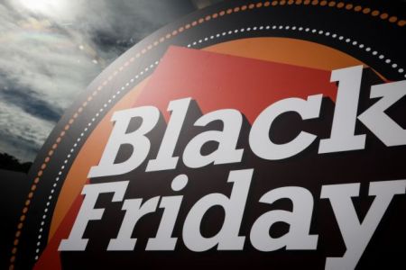 Black Friday: Βάζει «φωτιά» στο Twitter