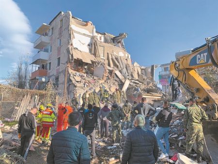 Η Αλβανία μετράει τις πληγές από τα 6,4 ρίχτερ