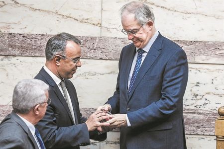 Ανάσα €1,18 δισ. σε επιχειρήσεις και επαγγελματίες