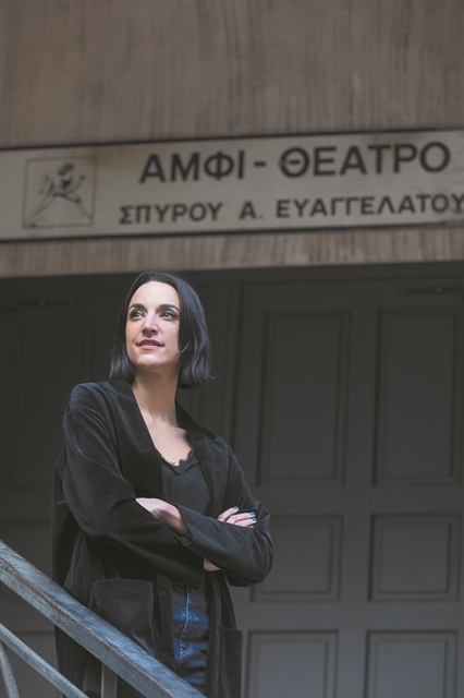 Φεστιβάλ στα χαρτιά, θέατρο στον αέρα