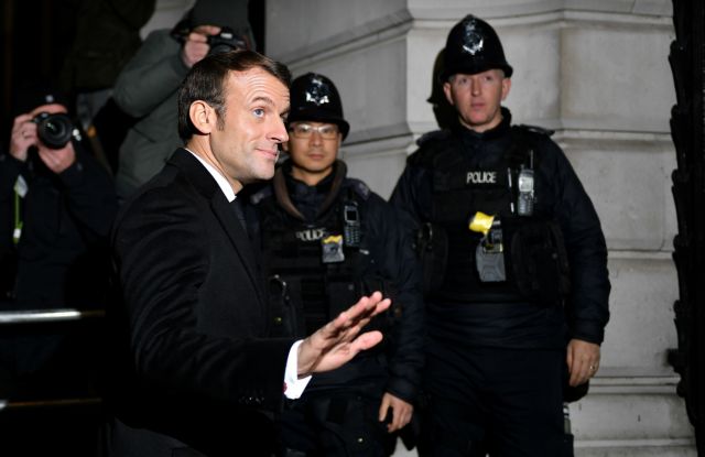 Μακρόν σε  Ερντογάν : Συνεργάζεσαι με πληρεξούσιους του ISIS