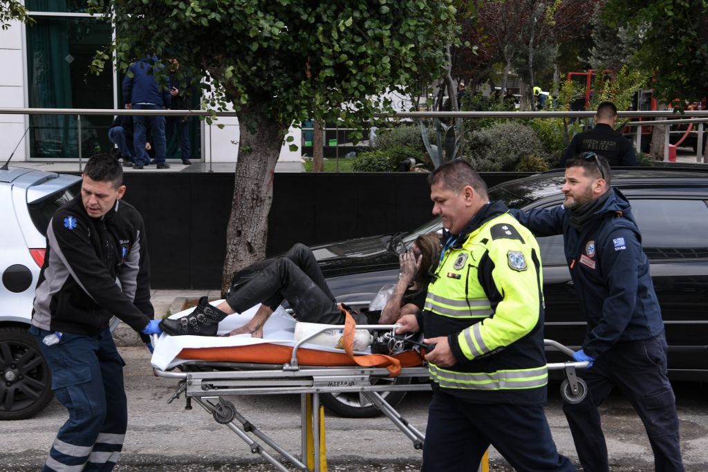 Φωτιά σε ξενοδοχείο στη Συγγρού – διασωληνωμένη 24χρονη (στιγμιότυπα)