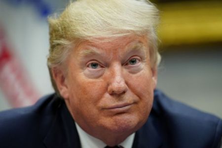 Ο Τραμπ ασχολείται με τα… καζανάκια και τη μικρή ροή τους