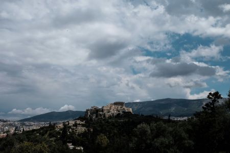 Καιρός : Συννεφιά και κρύο την Κυριακή