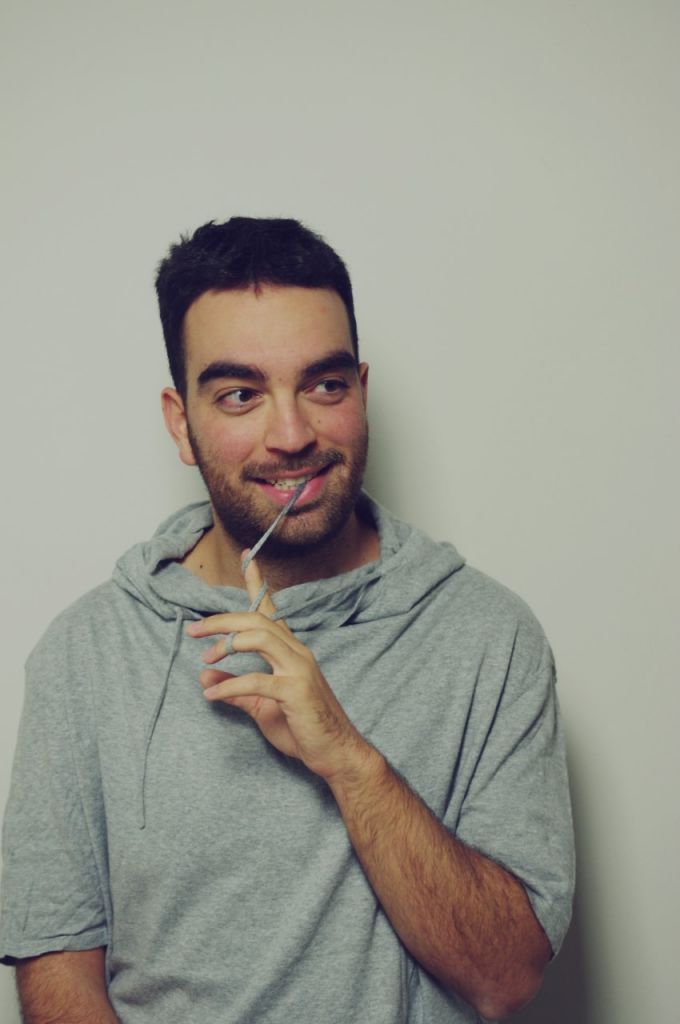 Αρης Λάσκος: «Το θέατρο μπορεί να καταστήσει πιο εύληπτη την Ιστορία»