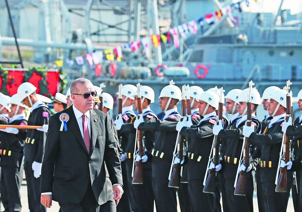 Αναζητώντας «αβλαβή διέλευση» στα ελληνοτουρκικά