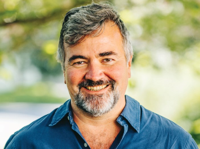 Ο Τζέιμς Ντέιβιντσον στην Αθήνα