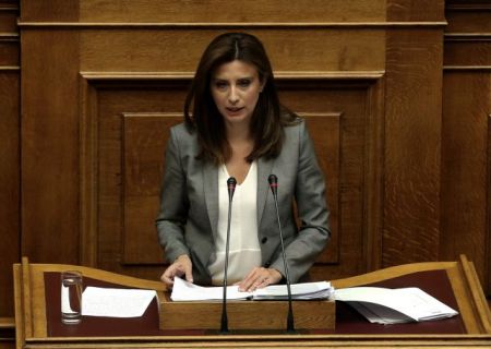 «Συγγνώμη» από τη Ν. Κασιμάτη για την ανάρτησή της στο διαδίκτυο