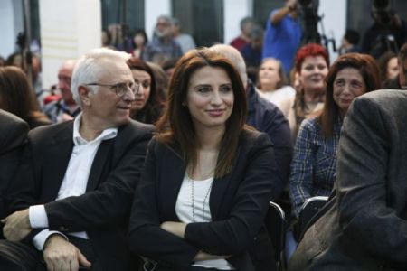 Σφοδρές αντιδράσεις για την ανάρτηση της Ν. Κασιμάτη – ΝΔ: Να την αποπέμψει ο ΣΥΡΙΖΑ