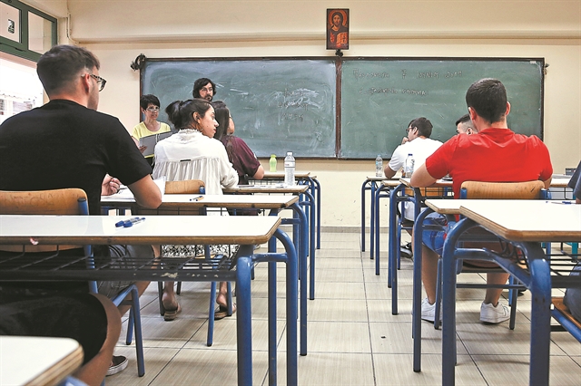 Τράπεζα Θεμάτων και στις 3 τάξεις του Λυκείου