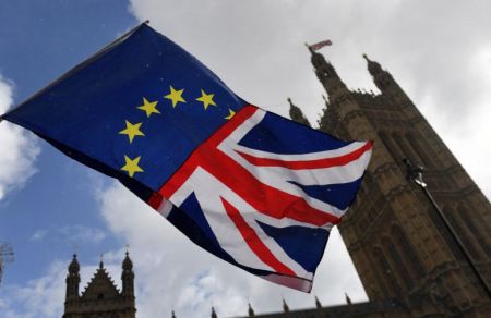 Brexit και Ελλάδα – Τι μέλλει γενέσθαι με προϊόντα, τράπεζες, φοιτητές