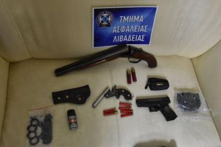Θεσπιές : Βρήκαν όπλα σε σπίτια και γραφεία των δραστών της φονικής συμπλοκής
