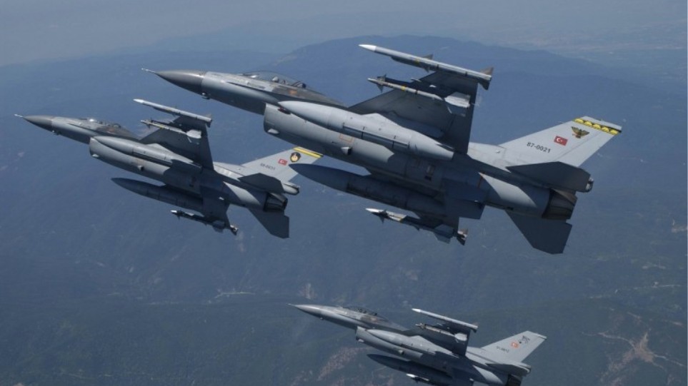 Στο «κόκκινο» οι τουρκικές προκλήσεις στο Αιγαίο με 16 εικονικές αερομαχίες