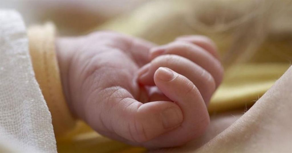 Καλαμάτα: Συνελήφθη η μητέρα που άφησε βρέφος σε κάδο σκουπιδιών
