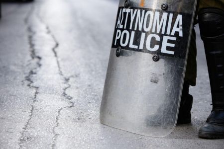 Επίθεση σε διμοιρία των ΜΑΤ στην ΑΣΟΕΕ