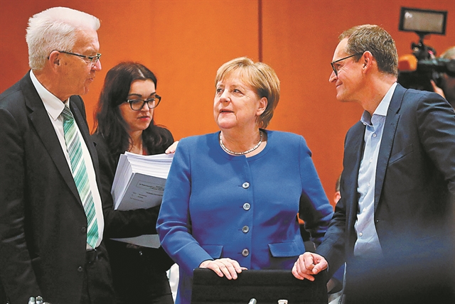 Αποτέλεσμα εικόνας για Γερμανία εάν αποχωρήσει πρόωρα η Μέρκελ βουλή
