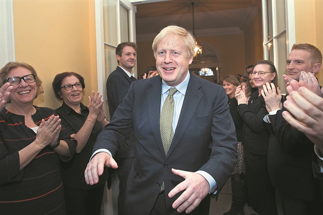 Και τώρα αντιμέτωπος με τη Λερναία Υδρα του Brexit