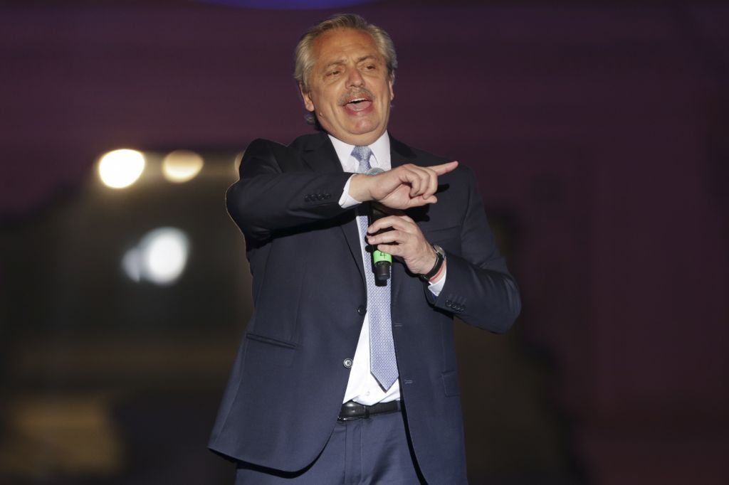 Αργεντινή: Ο Φερνάντες επιβεβαίωσε στάση πληρωμών